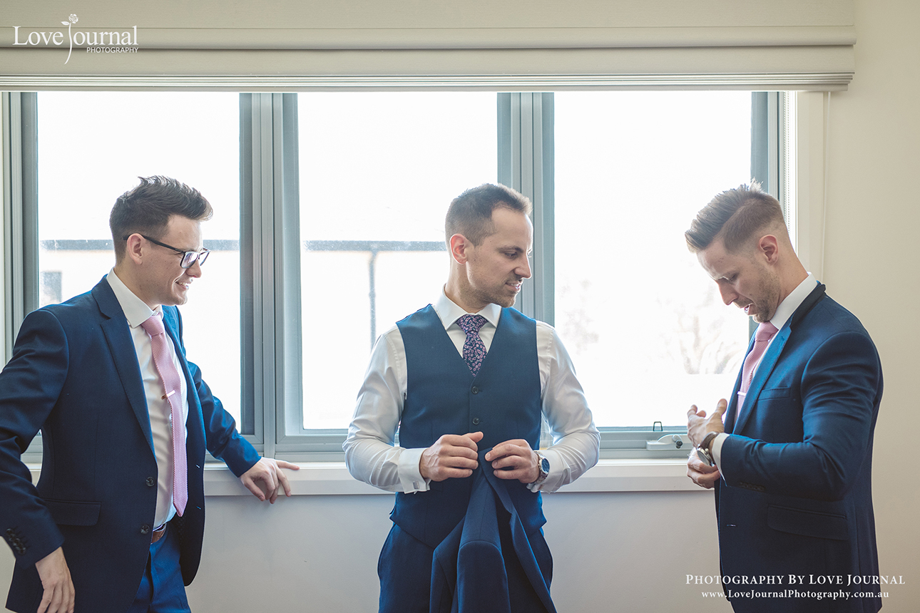 Melbourne-wedding-Photography-at-Poet's-lane-receptions